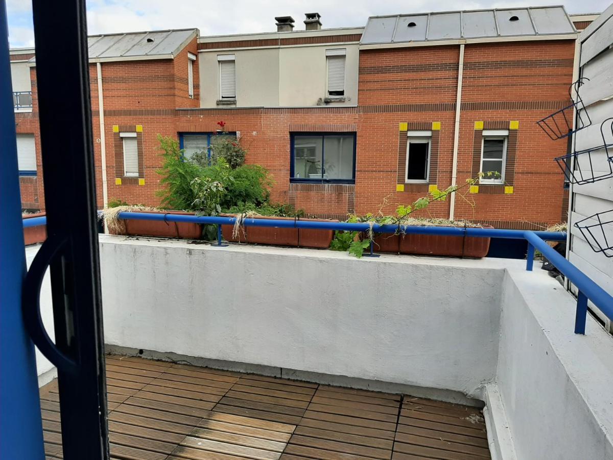 Pratique Et Calme Dans Centre De Evry Apartment Courcouronnes Exterior photo